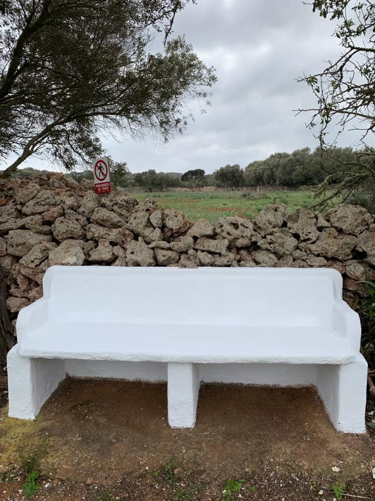 Cowcorner bench